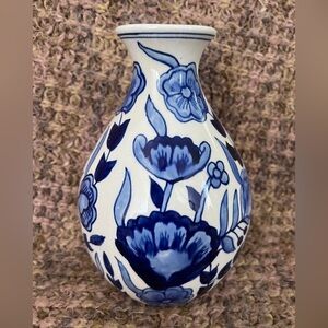 Vintage Blue & White Neelandri Floral ceramic Vase - 8.5” tall